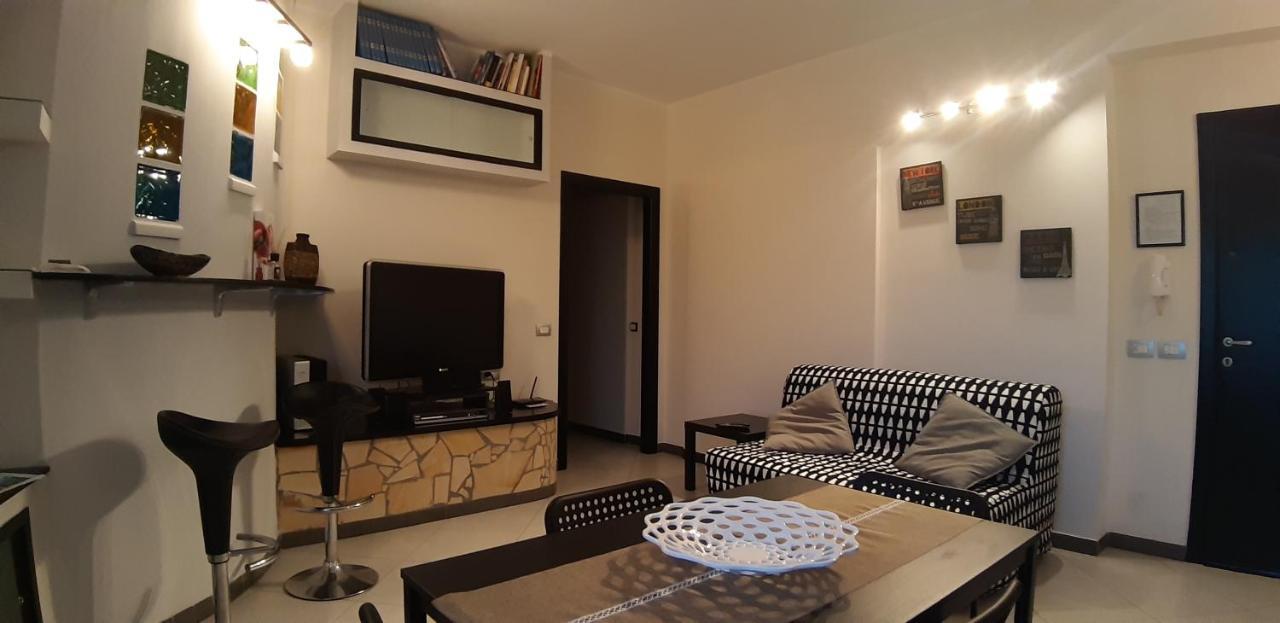 A Casa Di Tony Sicilian Holidays Black Apartment Sciacca Exterior photo